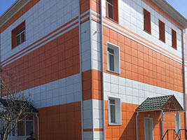  Здание для ЖД г.Барнаул - Кассета фасадная Камилан 565*565*0,7 RAL 2003 и 9010